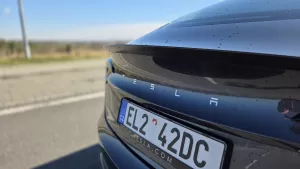 tesla model3p exterier (2) 4000x2252x