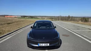 tesla model3p exterier (8) 4000x2252x