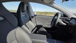 tesla model3p interier (1) 4000x2252x