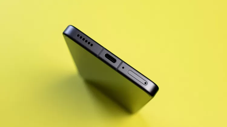 Poco F7 Pro 7 6000x3368x