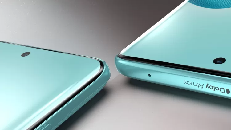 První čtyřstranně zaoblený displej. Nová Motorola je nejkrásnější telefon do 8 tisíc