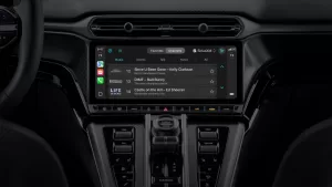 Apple CarPlay Ultra cluster radio bigjpglarge 2x 1960x1102x