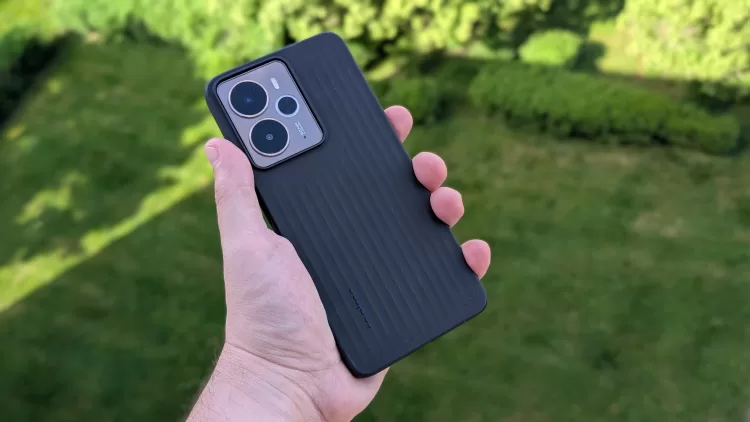 PXL 20250504 080746337PORTRAIT 4032x2268x