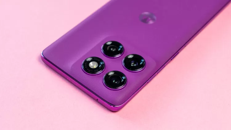 Motorola Edge 60 Pro 5 5469x3070x