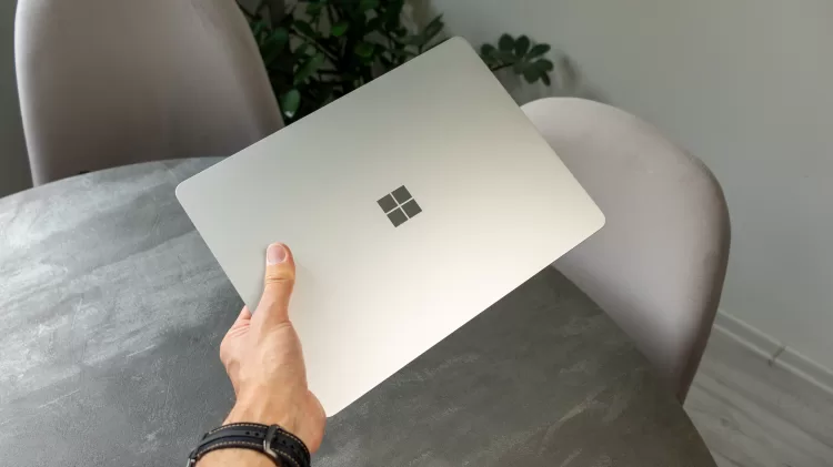 Surface Laptop 13 11 5812x3262x