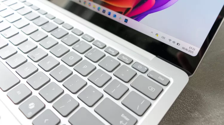 Surface Laptop 13 13 6000x3368x