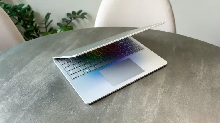 Surface Laptop 13 5 6000x3368x