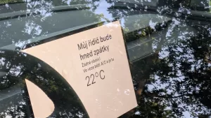 tesla modely infotainment (1) 2560x1440x