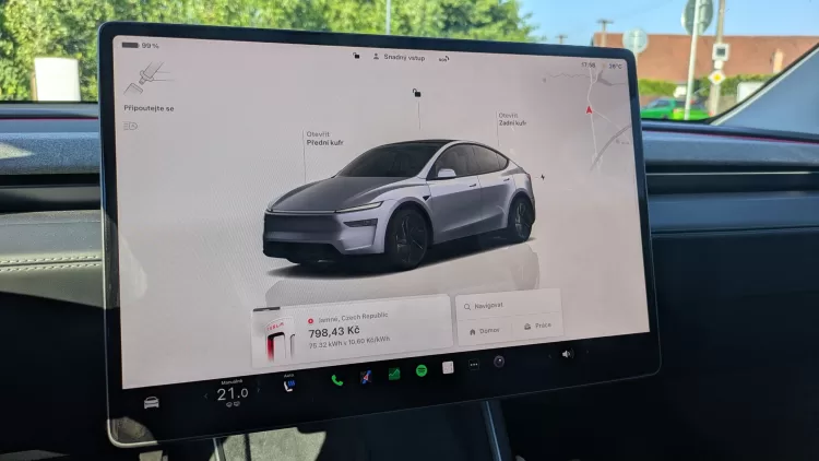 tesla modely infotainment (2) 2560x1440x