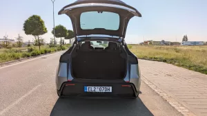 tesla modely interier (4) 2560x1440x