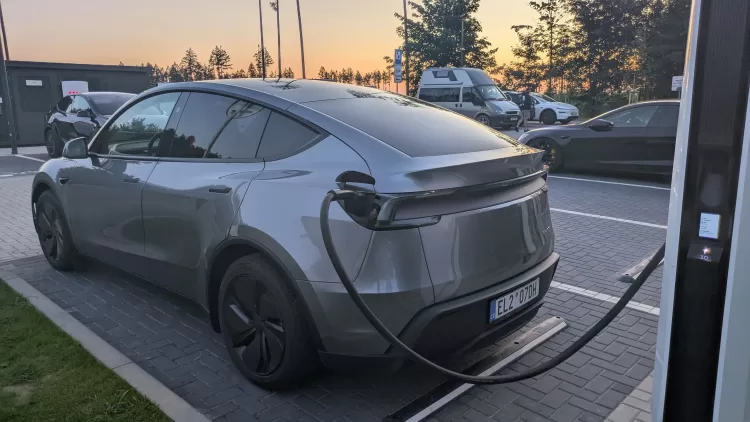 tesla modely nabijeni (1) 2560x1440x