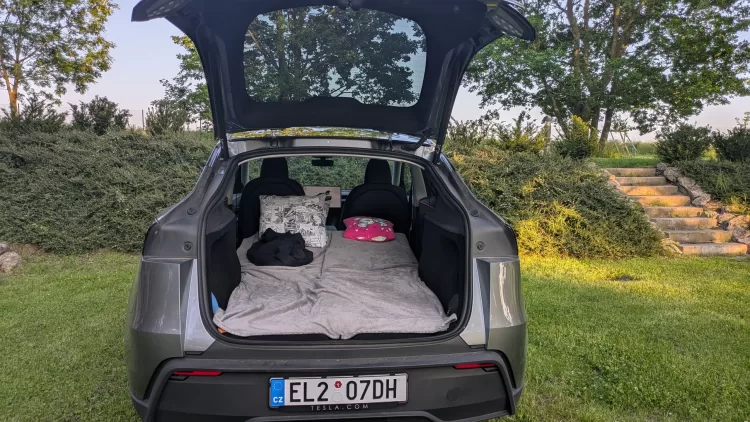 tesla kempovani 2560x1440x