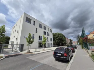 20250801 123744 4000x3000x