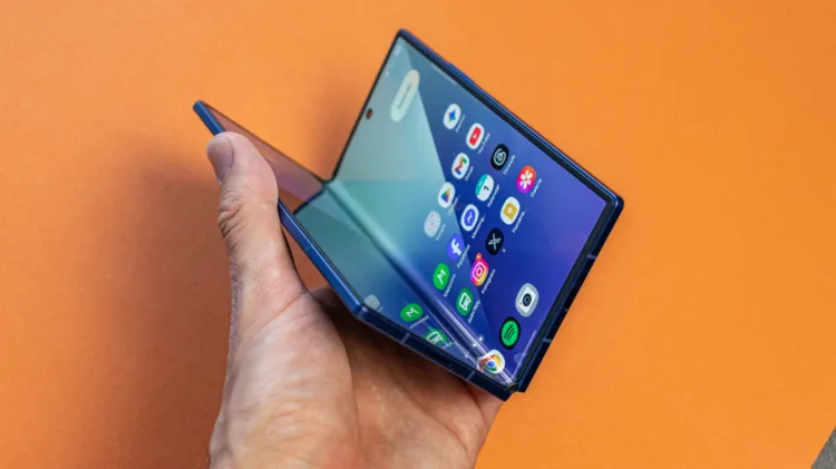 Galaxy Z Fold 7 7 6000x3368x