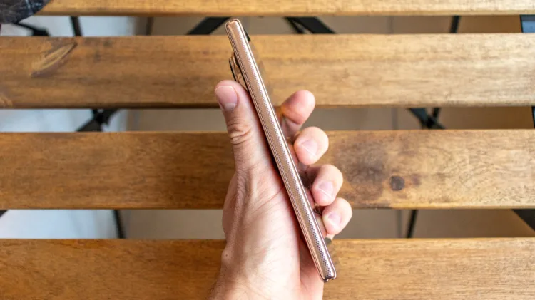 Honor Magic V5 6 5922x3324x