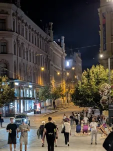 PXL 20250827 190137029 3000x4000x