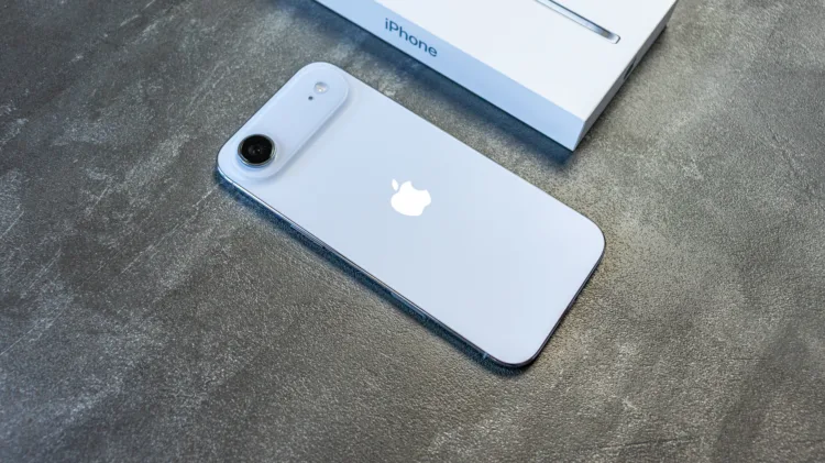 iPhone Air 2 6000x3368x