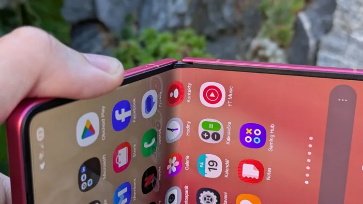 zflip7 (1) 2560x1440x