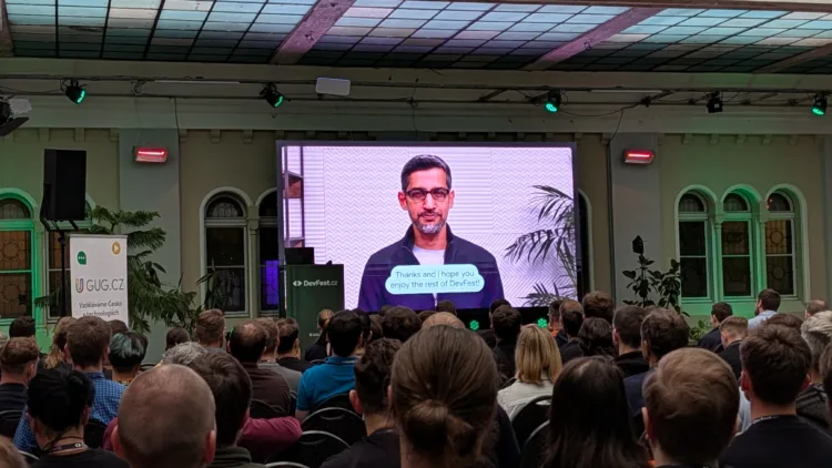 PXL 20251023 074129493 4032x2268x