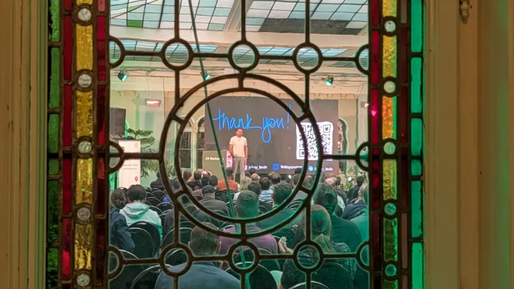 PXL 20251023 104035020 4032x2268x