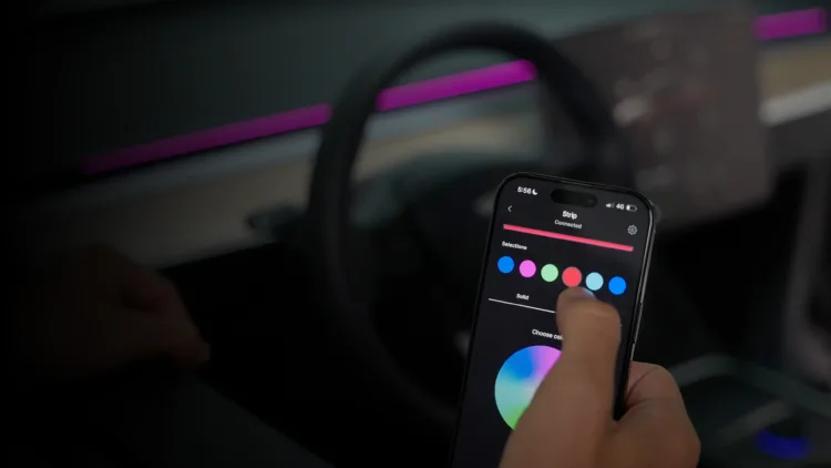 S3XY Strip 3840x2160x