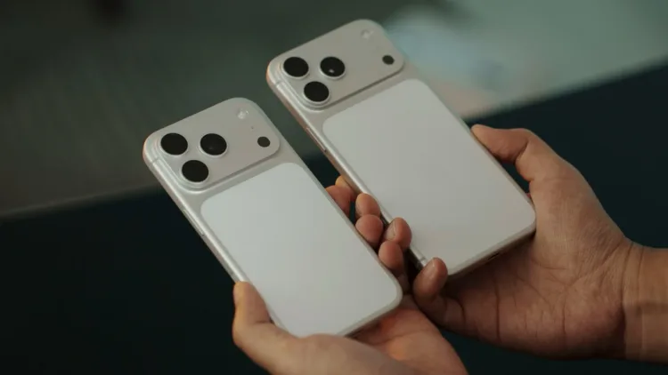 Obsah obrázku hřebík, kostky, interiér, osobaObsah generovaný pomocí AI může být nesprávný.