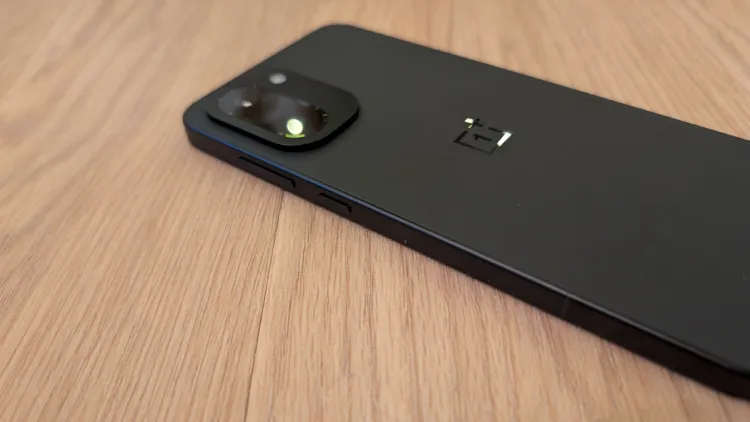 oneplus 15R (2) 4032x2268x