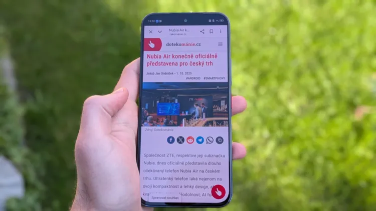 PXL 20251003 135207790PORTRAIT 2560x1440x