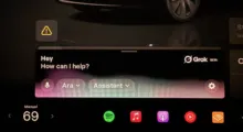 AI Grok konečně míří i do evropských vozů Tesla
