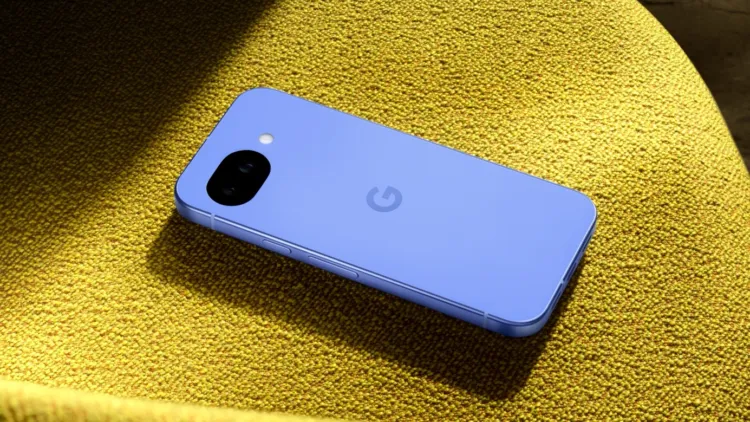 Obsah obrázku smartphone, Mobilní telefon, přístroj, Elektronické zařízeníObsah generovaný pomocí AI může být nesprávný.