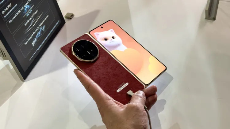 První dojmy na Honor Magic V6 s rekordní kapacitou baterie na skládačku