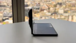 motorola razr fold 7 4032x2268x