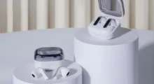 Sluchátka řady Galaxy Buds4 vylepšují kvalitu hovorů pomocí technologie HD Voice