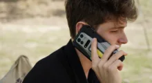 Telefon s projektorem. To je novinka se zvláštním názvem 8849 TANK 5
