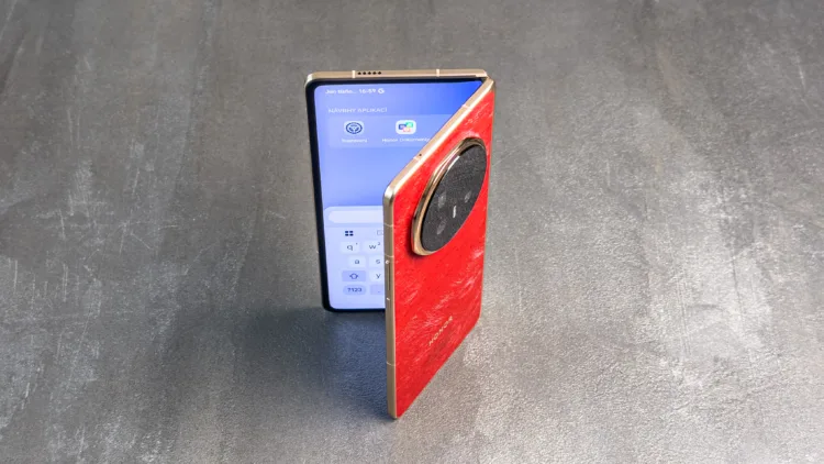 Honor Magic V6 04