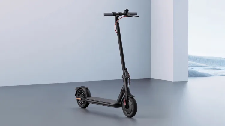 V Xiaomi se asi zbláznili. K Xiaomi 17T dostanete elektrokoloběžku a slevy za 11 tisíc