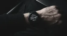 Nothing připravuje vlastní chytré hodinky, dorazí už v září