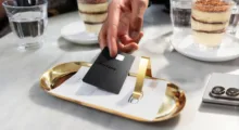 Samsung rozšiřuje své služby o kreditní kartu Galaxy Card