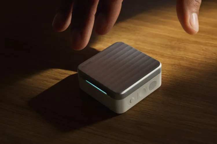 Plaud One charging case