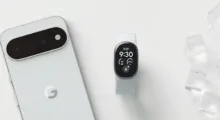 Google v kampani na Pixel 11 nechtěně odhalil záhadný nositelný náramek