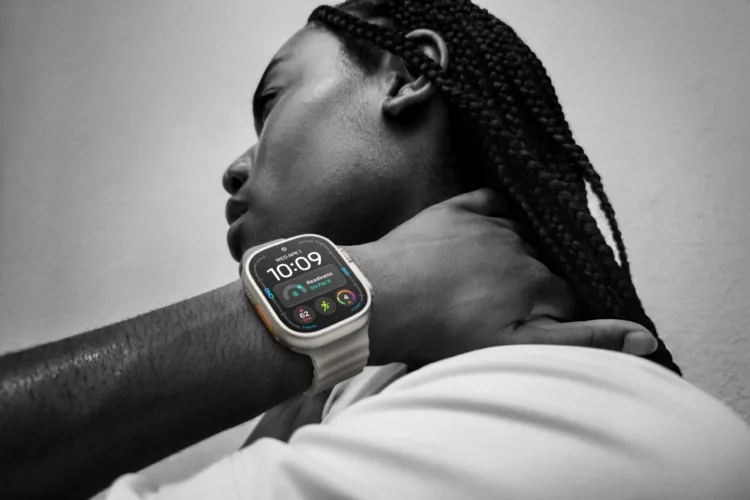 Apple Watch Ultra 4 lifestyle 05 260909