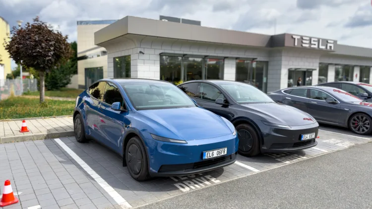 Tesla_Model_Y_Standard-09 Tesla Model Y Standard 09