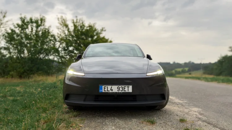 Tesla_Model_Y_Standard-11 Tesla Model Y Standard 11