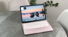 Prodeje počítačů se propadly o 21 %. Applu se díky cenově dostupnému MacBooku Neo daří lépe než konkurenci