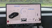 Tesla přejmenovala svůj systém FSD na TAD. Vyzkoušeli jsme ho